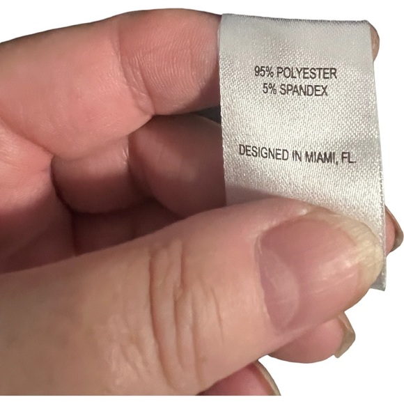 An Analili skirt in size large with tags attached - Picture 6 of 6